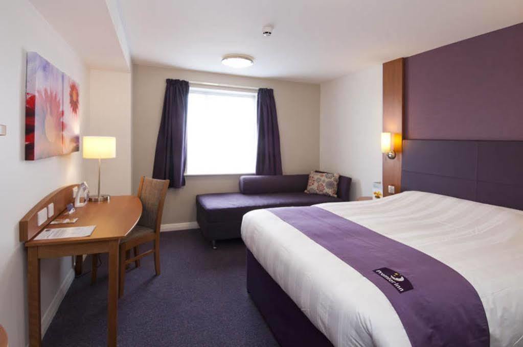 Premier Inn London Dagenham Zewnętrze zdjęcie