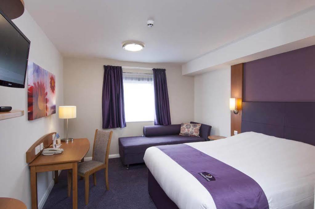 Premier Inn London Dagenham Zewnętrze zdjęcie