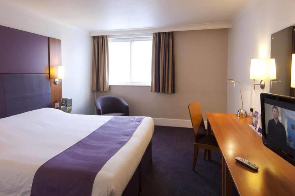 Premier Inn London Dagenham Zewnętrze zdjęcie